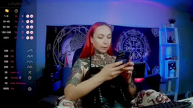 miss jenna lovee online show from 10.28.25