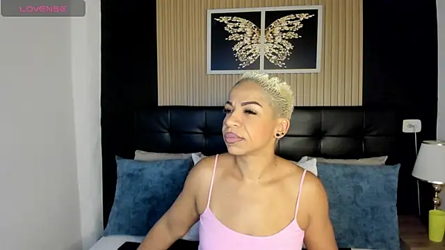 summer night  online show from 02.02.25