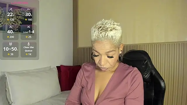 summer night  online show from 09.18.25