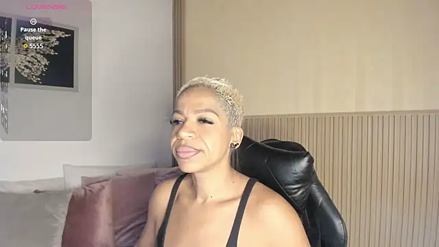 summer night  online show from 12.22.25