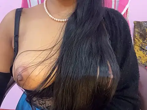 Snapshot of roshni-5 chatting on 01.06.25 roshni-5 online show from 01.06.25