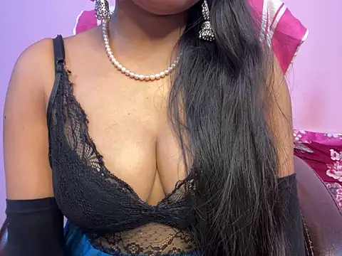 Snapshot of roshni-5 chatting on 02.06.25 roshni-5 online show from 02.06.25