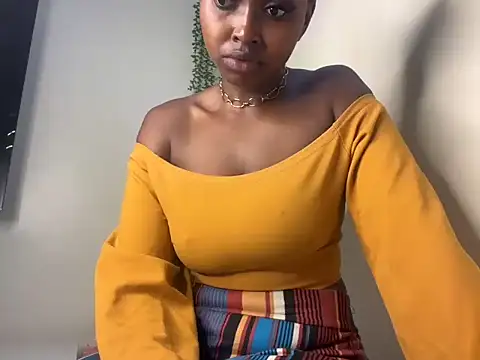 Snapshot of Chocolate_queen2 chatting on 06.29.26 Chocolate queen2 online show from 06.29.26