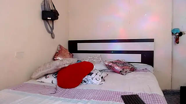 chika hellar online show from 03.03.26