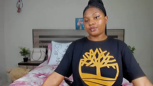 Snapshot of Renee-18 chatting on 12.05.24 Renee-18 online show from 12.05.24