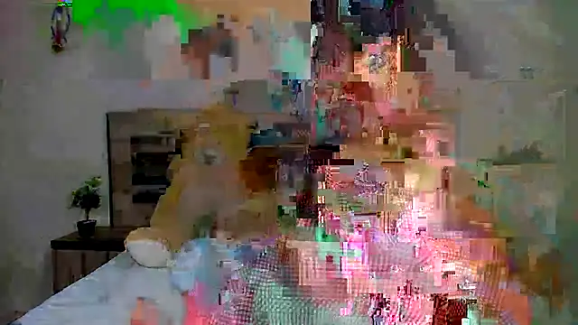 Snapshot of Renee-18 chatting on 12.21.24 Renee-18 online show from 12.21.24