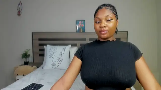 Snapshot of Renee-18 chatting on 12.30.24 Renee-18 online show from 12.30.24