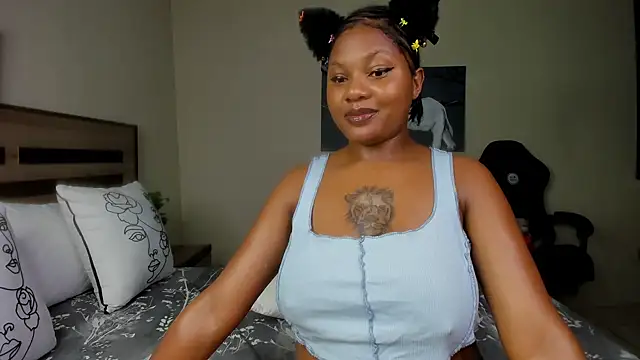 Snapshot of Renee-18 chatting on 02.16.25 Renee-18 online show from 02.16.25