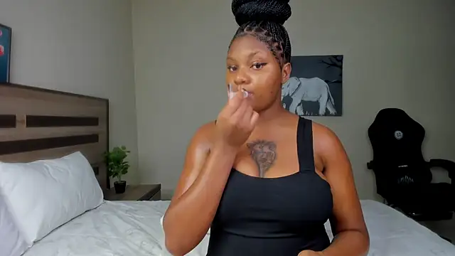 Snapshot of Renee-18 chatting on 02.27.25 Renee-18 online show from 02.27.25