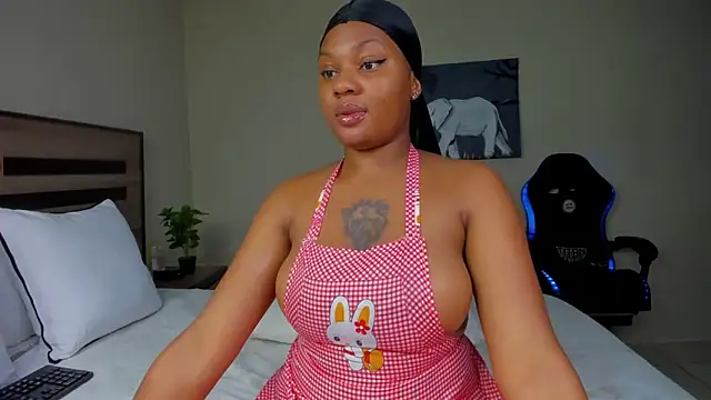 Snapshot of Renee-18 chatting on 10.21.25 Renee-18 online show from 10.21.25