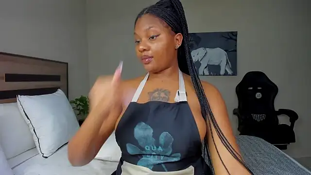 Snapshot of Renee-18 chatting on 11.21.25 Renee-18 online show from 11.21.25