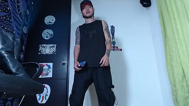 Snapshot of Dicaprioo_ chatting on 12.03.24 Dicaprioo online show from 12.03.24