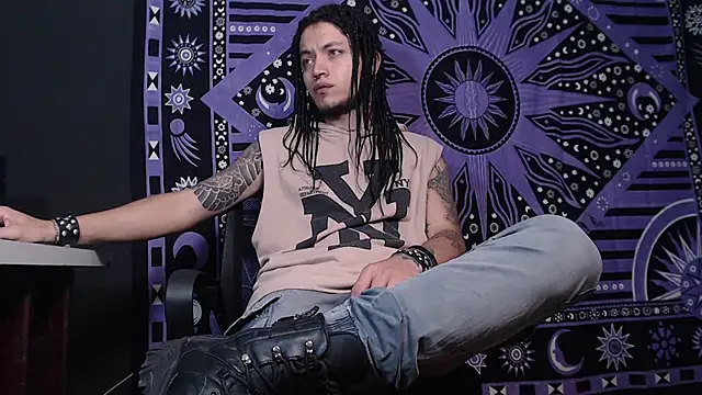 Snapshot of Dicaprioo_ chatting on 01.13.25 Dicaprioo online show from 01.13.25