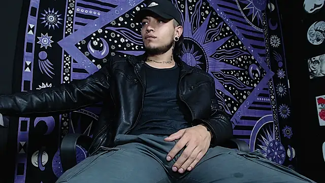 Snapshot of Dicaprioo_ chatting on 01.29.25 Dicaprioo online show from 01.29.25