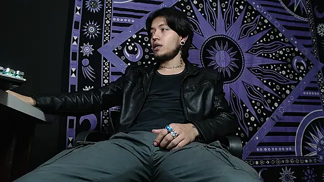 Snapshot of Dicaprioo_ chatting on 02.04.25 Dicaprioo online show from 02.04.25