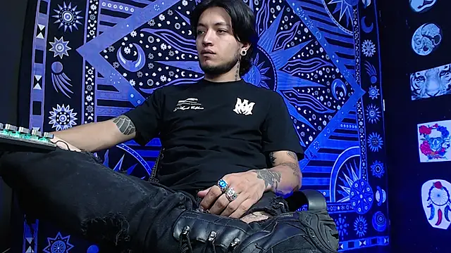 Snapshot of Dicaprioo_ chatting on 02.12.25 Dicaprioo online show from 02.12.25