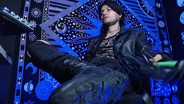 Snapshot of Dicaprioo_ chatting on 02.15.25 Dicaprioo online show from 02.15.25