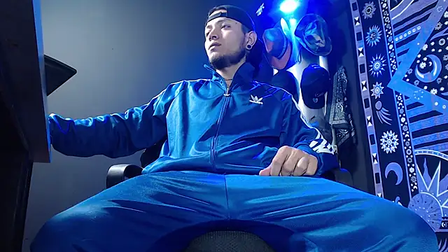 Snapshot of Dicaprioo_ chatting on 02.21.25 Dicaprioo online show from 02.21.25