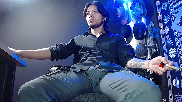 Snapshot of Dicaprioo_ chatting on 02.25.25 Dicaprioo online show from 02.25.25