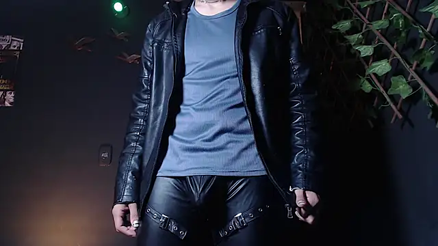 Snapshot of Dicaprioo_ chatting on 10.18.25 Dicaprioo online show from 10.18.25