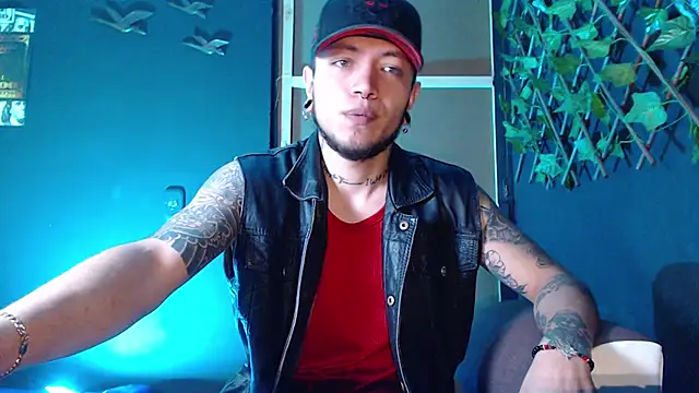 Snapshot of Dicaprioo_ chatting on 11.14.25 Dicaprioo online show from 11.14.25