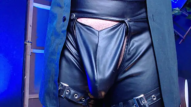 Snapshot of Dicaprioo_ chatting on 11.22.25 Dicaprioo online show from 11.22.25