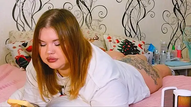 Snapshot of hi_im_Eva chatting on 12.05.25 hi im Eva online show from 12.05.25