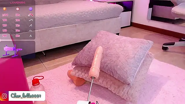 Charlotte Jones   online show from 02.06.25