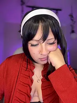 Charlotte Jones   online show from 03.04.25