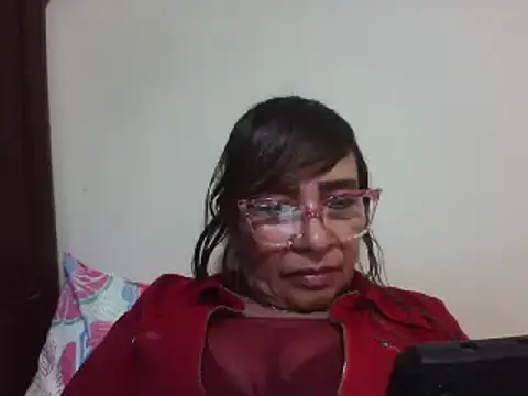 Snapshot of LITLESTAR chatting on 12.15.24 LITLESTAR online show from 12.15.24