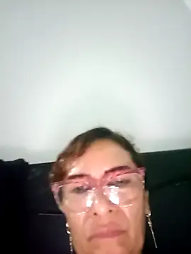 Snapshot of LITLESTAR chatting on 01.04.25 LITLESTAR online show from 01.04.25