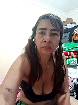 Snapshot of LITLESTAR chatting on 01.17.25 LITLESTAR online show from 01.17.25