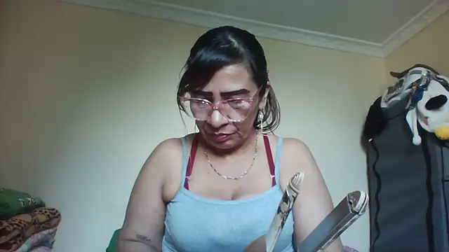 Snapshot of LITLESTAR chatting on 02.15.25 LITLESTAR online show from 02.15.25