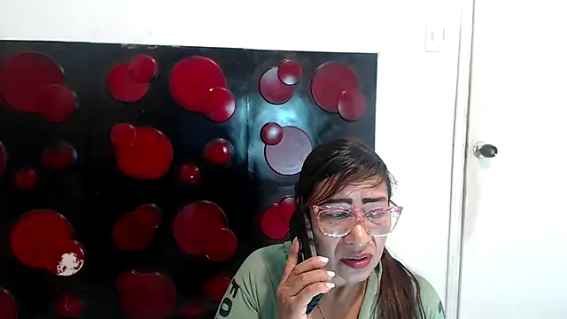 Snapshot of LITLESTAR chatting on 02.20.25 LITLESTAR online show from 02.20.25