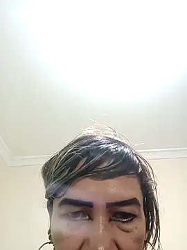 Snapshot of LITLESTAR chatting on 10.09.25 LITLESTAR online show from 10.09.25