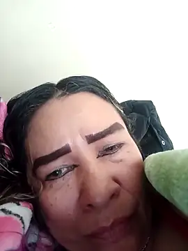 Snapshot of LITLESTAR chatting on 10.13.25 LITLESTAR online show from 10.13.25