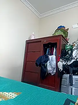 Snapshot of LITLESTAR chatting on 10.20.25 LITLESTAR online show from 10.20.25