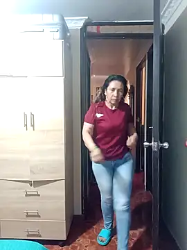 Snapshot of LITLESTAR chatting on 11.25.25 LITLESTAR online show from 11.25.25