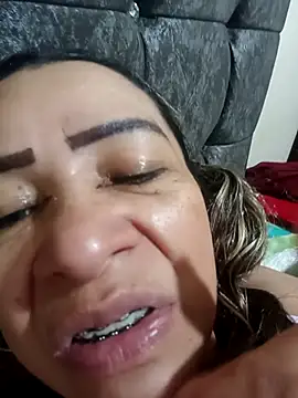 Snapshot of LITLESTAR chatting on 11.26.25 LITLESTAR online show from 11.26.25