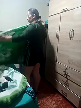 Snapshot of LITLESTAR chatting on 12.01.25 LITLESTAR online show from 12.01.25