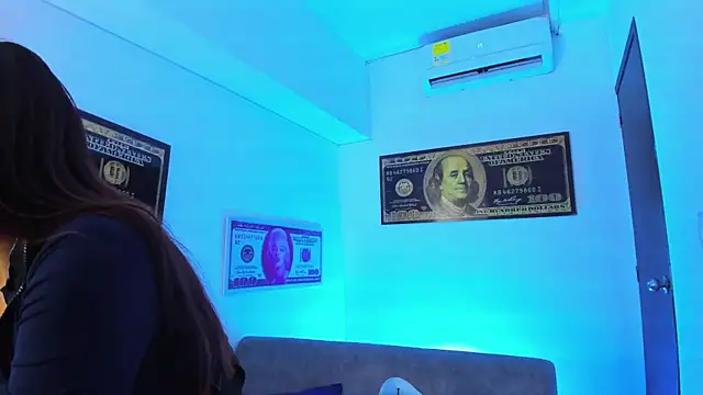 Elsalombardi  online show from 01.29.25