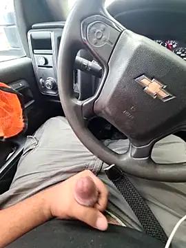 Snapshot of GILBERTHOR92 chatting on 11.26.25 GILBERTHOR92 online show from 11.26.25