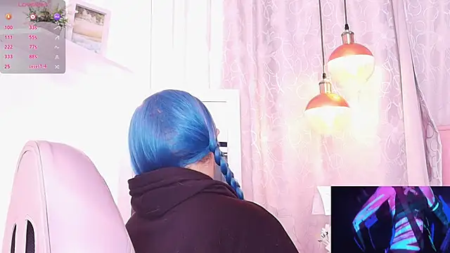 bella-green online show from 03.15.25