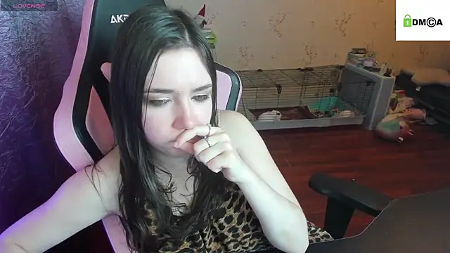 Snapshot of Crazy_forest_fairy chatting on 12.19.25 Crazy forest fairy online show from 12.19.25