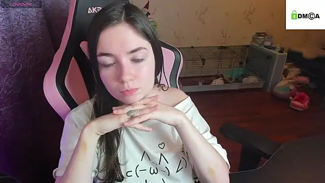 Snapshot of Crazy_forest_fairy chatting on 12.20.25 Crazy forest fairy online show from 12.20.25