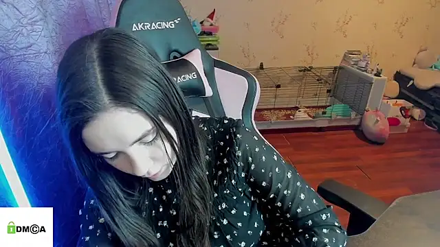 Snapshot of Crazy_forest_fairy chatting on 02.13.26 Crazy forest fairy online show from 02.13.26