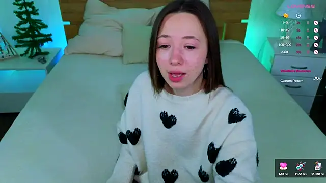 Snapshot of Hayle_Hill chatting on 12.31.24 Hayle Hill online show from 12.31.24