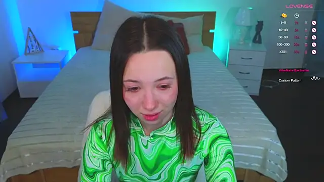 Snapshot of Hayle_Hill chatting on 01.14.25 Hayle Hill online show from 01.14.25