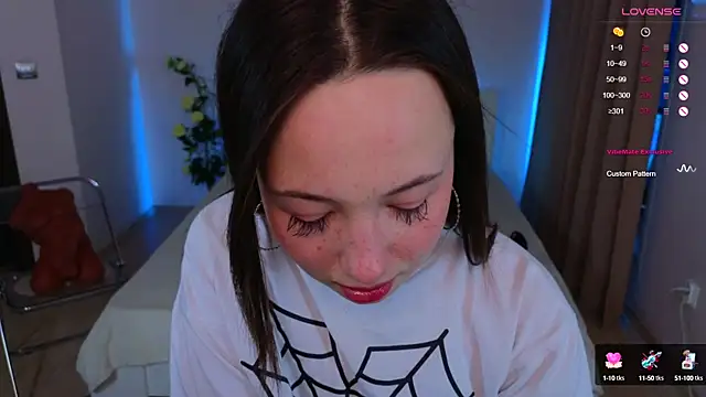 Snapshot of Hayle_Hill chatting on 01.26.25 Hayle Hill online show from 01.26.25