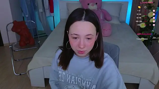 Snapshot of Hayle_Hill chatting on 02.04.25 Hayle Hill online show from 02.04.25